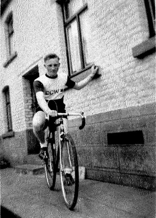 Photo de 1949 - Gilbert Mathy (coureur du Royal Étoile Club Walhain et président du club de 1975-2023)